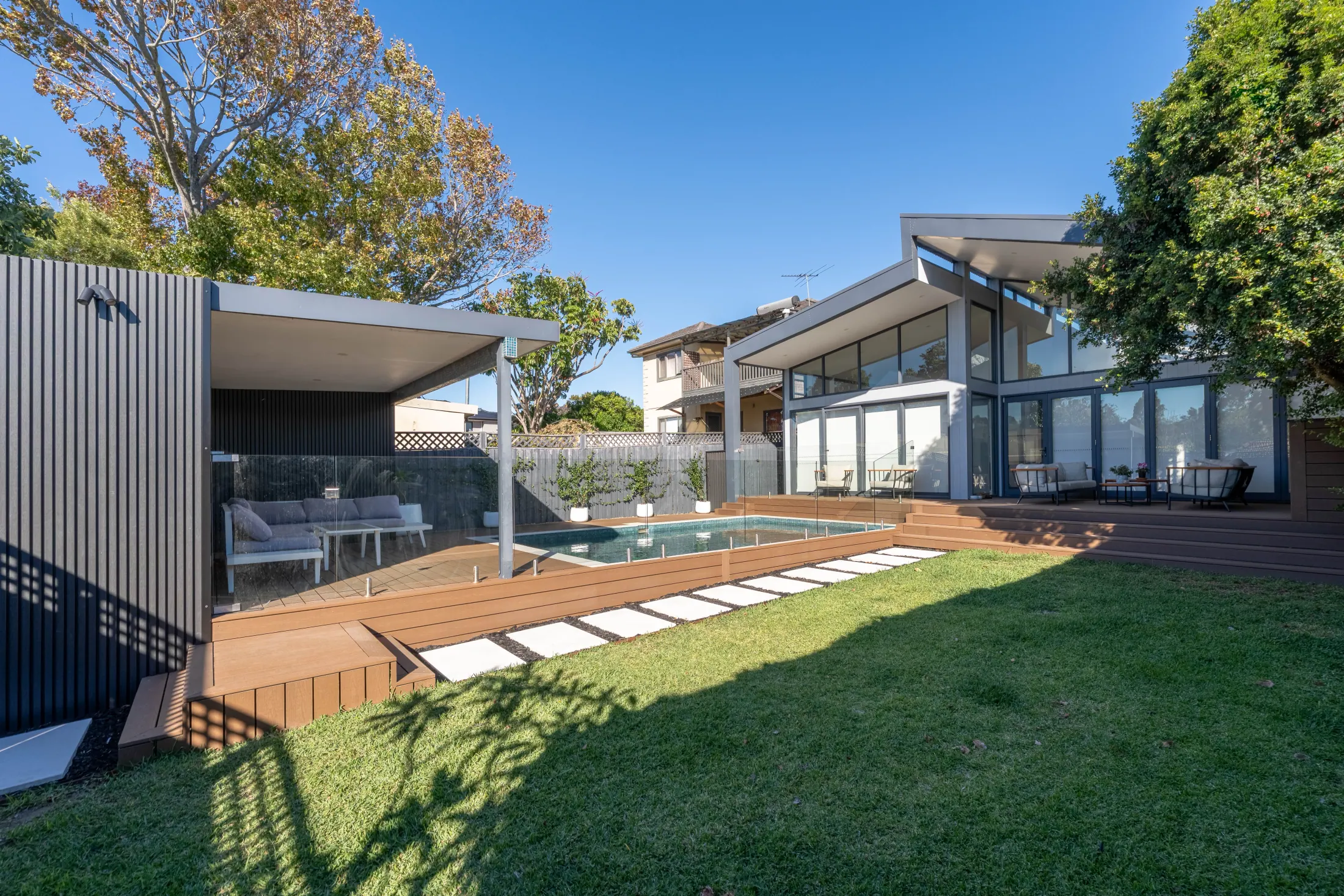 Campsie Deck & Garden